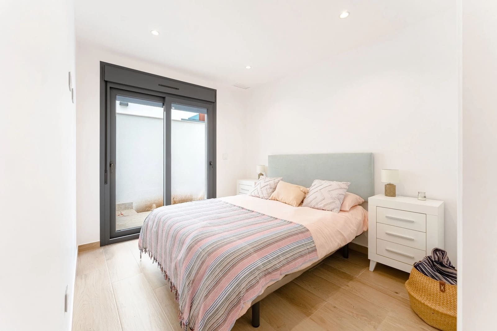 3 makuuhuone Omakotitalo myytävänä paikassa Pilar de la Horadada mukana uima-altaan - 379 000 € (Ref: 9297108)