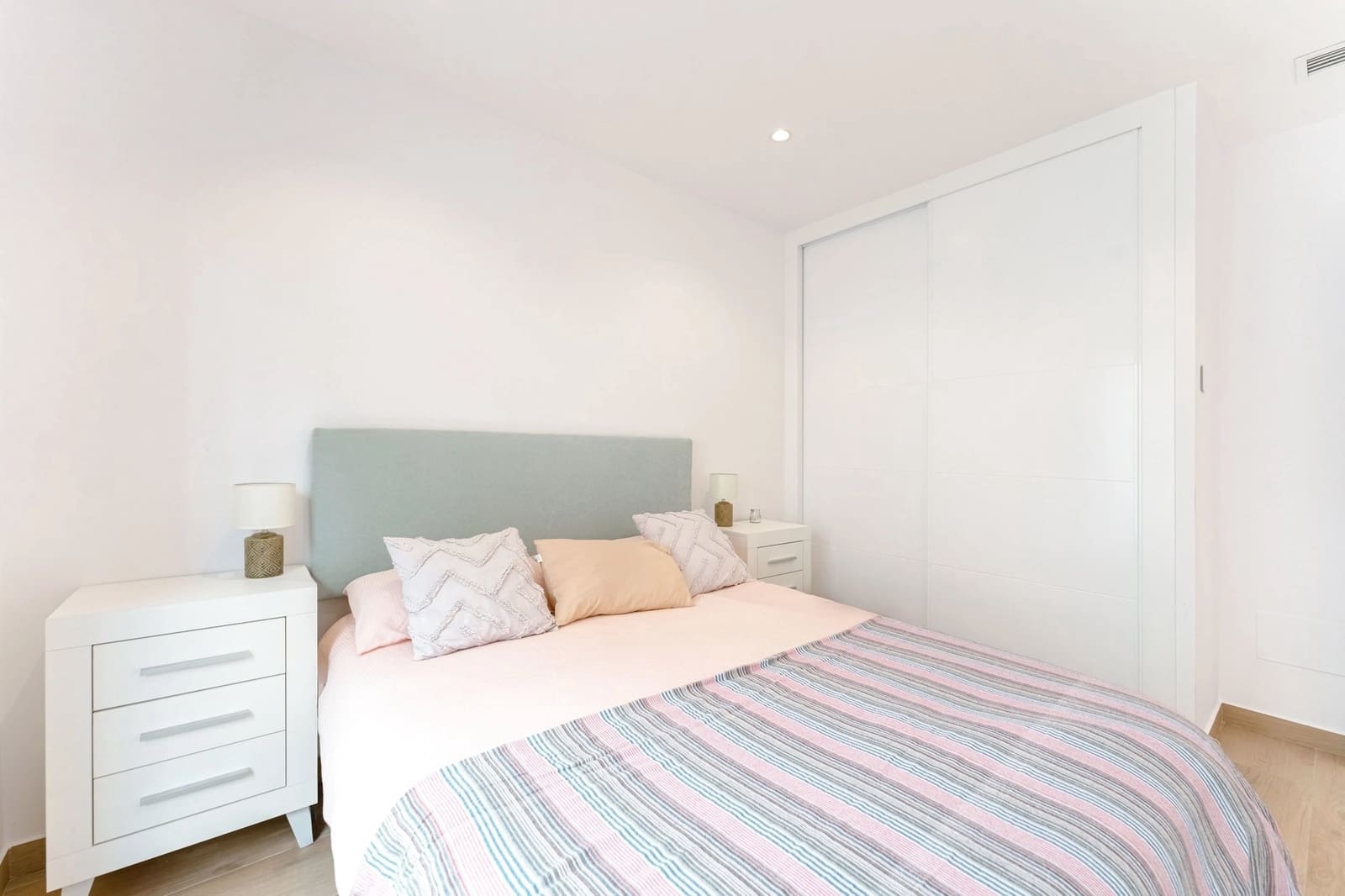 3 makuuhuone Omakotitalo myytävänä paikassa Pilar de la Horadada mukana uima-altaan - 379 000 € (Ref: 9297108)