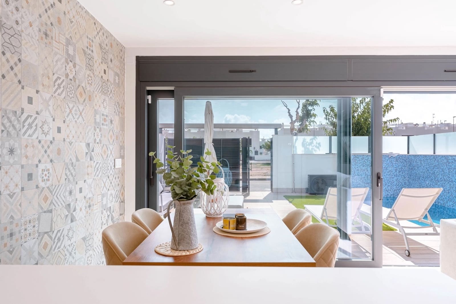 3 makuuhuone Omakotitalo myytävänä paikassa Pilar de la Horadada mukana uima-altaan - 379 000 € (Ref: 9297108)