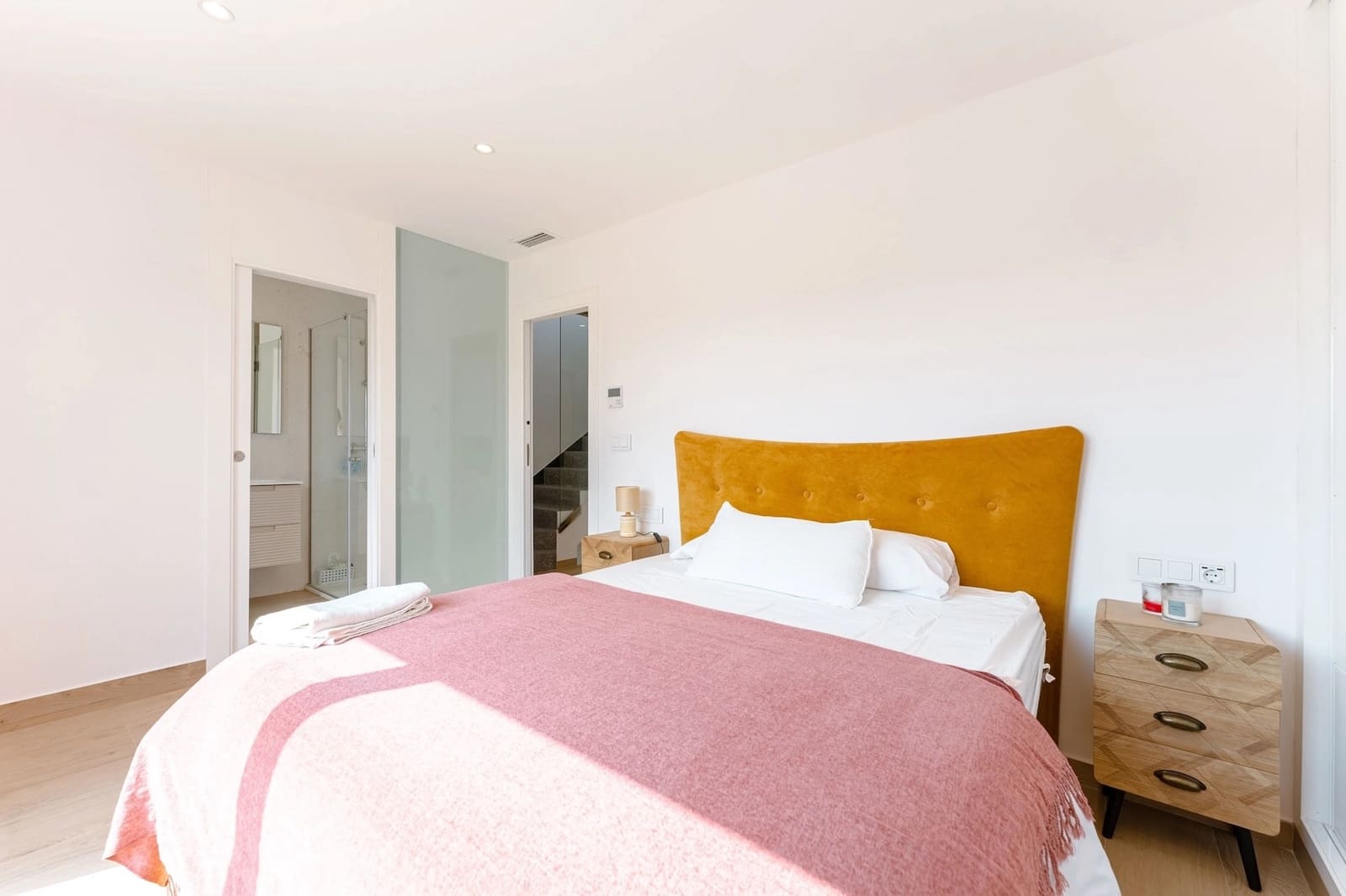 3 soveværelse Byhus til salg i Pilar de la Horadada med swimmingpool - € 379.000 (Ref: 9297108)