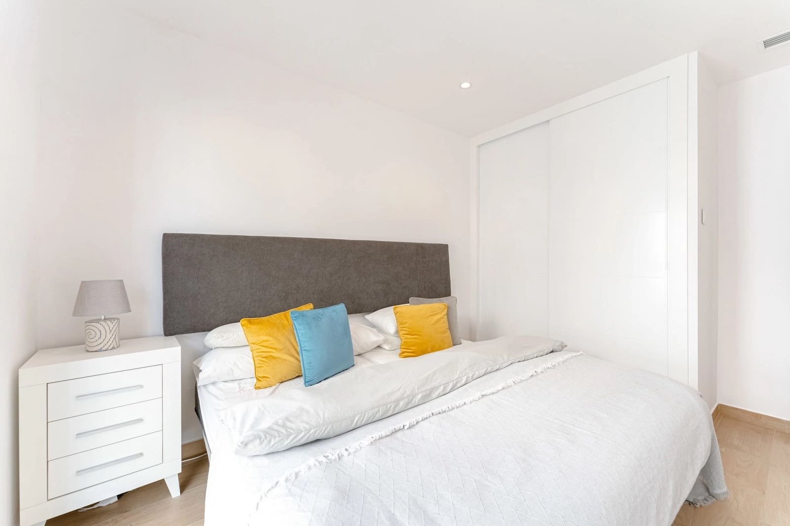 3 soveværelse Byhus til salg i Pilar de la Horadada med swimmingpool - € 379.000 (Ref: 9297108)