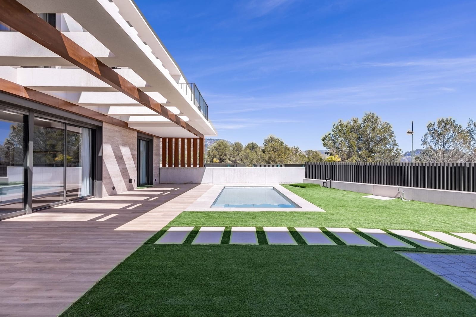 4 quarto Moradia para venda em Polop com piscina - 695 000 € (Ref: 9300694)