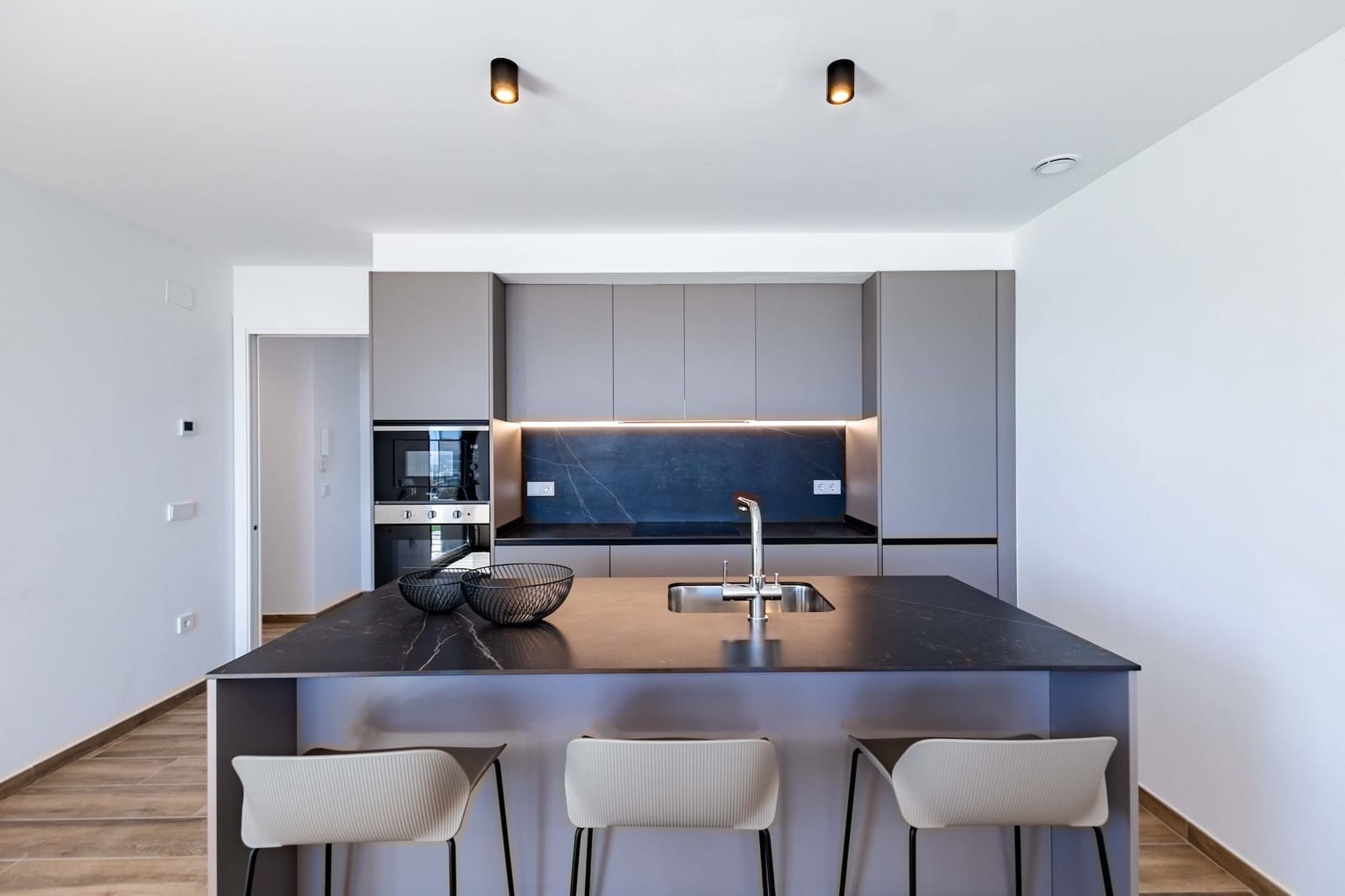 3 bedroom Villa for sale in Polop with pool - € 535,000 (Ref: 9300695)