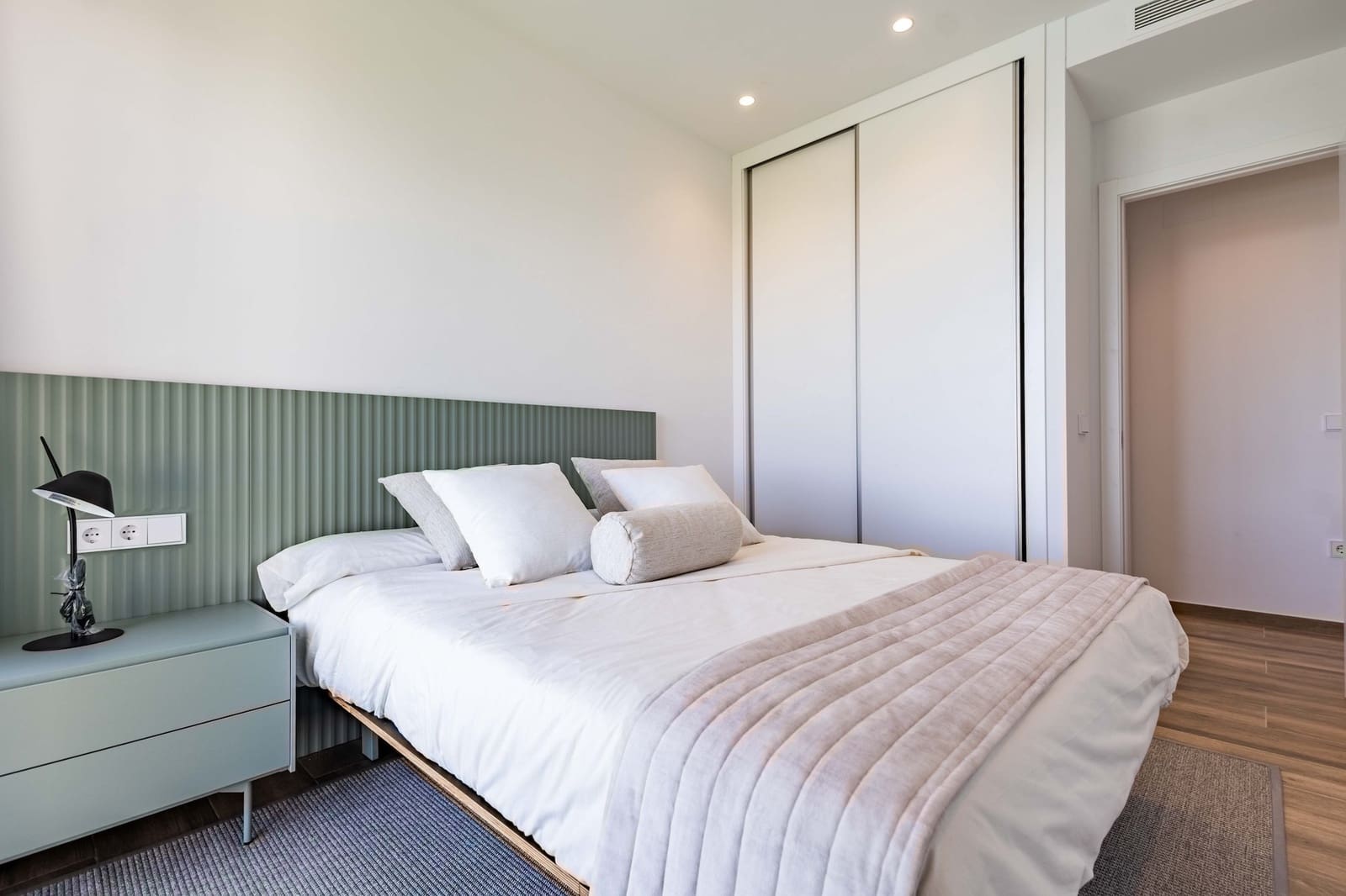 3 bedroom Villa for sale in Polop with pool - € 535,000 (Ref: 9300695)