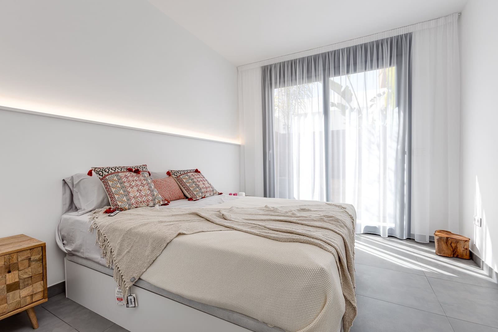 4 bedroom Villa for sale in La Mata with pool - € 940,000 (Ref: 9304985)