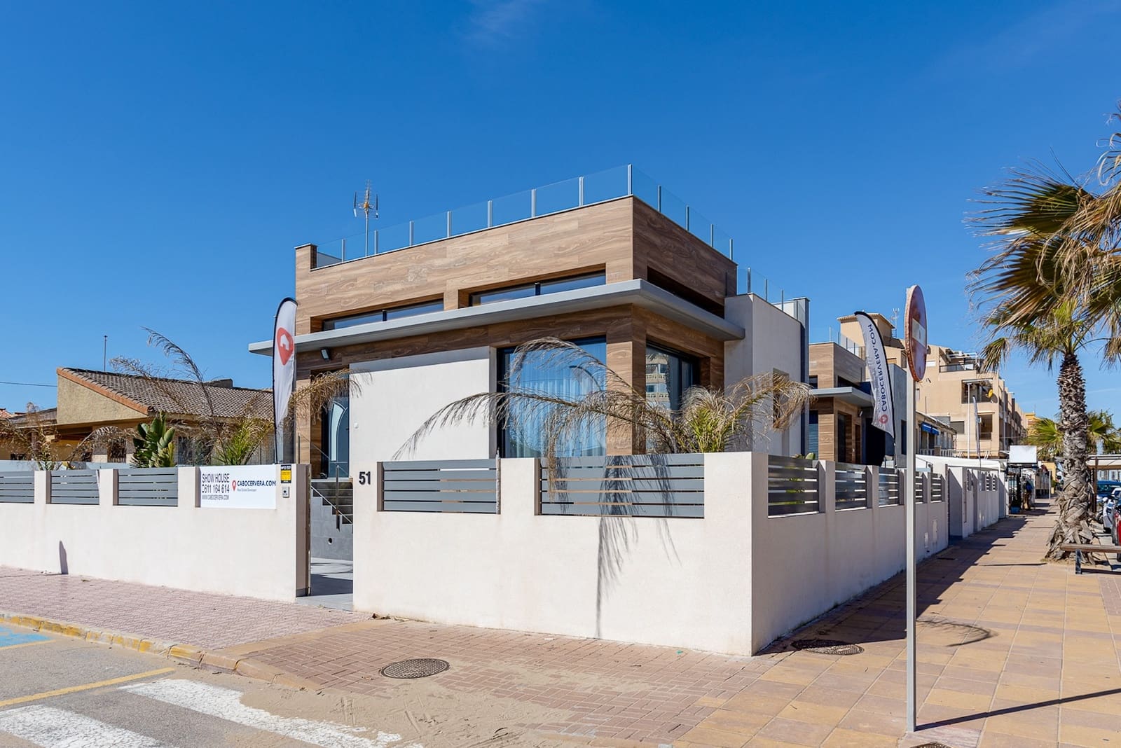 4 bedroom Villa for sale in La Mata with pool - € 940,000 (Ref: 9304985)