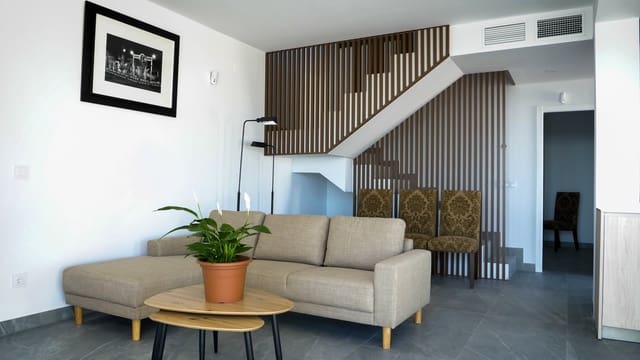 3 makuuhuone Omakotitalo myytävänä paikassa Polop mukana uima-altaan - 488 000 € (Ref: 9341962)