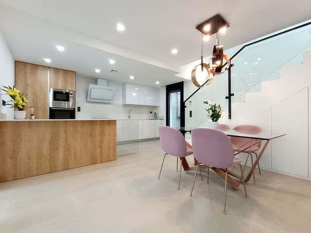 3 slaapkamer Villa te koop in Benijófar met zwembad garage - € 449.000 (Ref: 9341972)