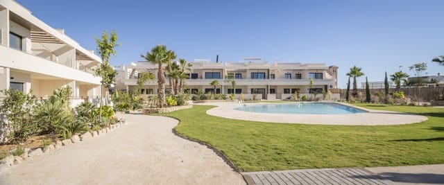 Ático de 2 habitaciones en La Veleta, Torrevieja en venta con piscina garaje - 380.000 € (Ref: 9371863)
