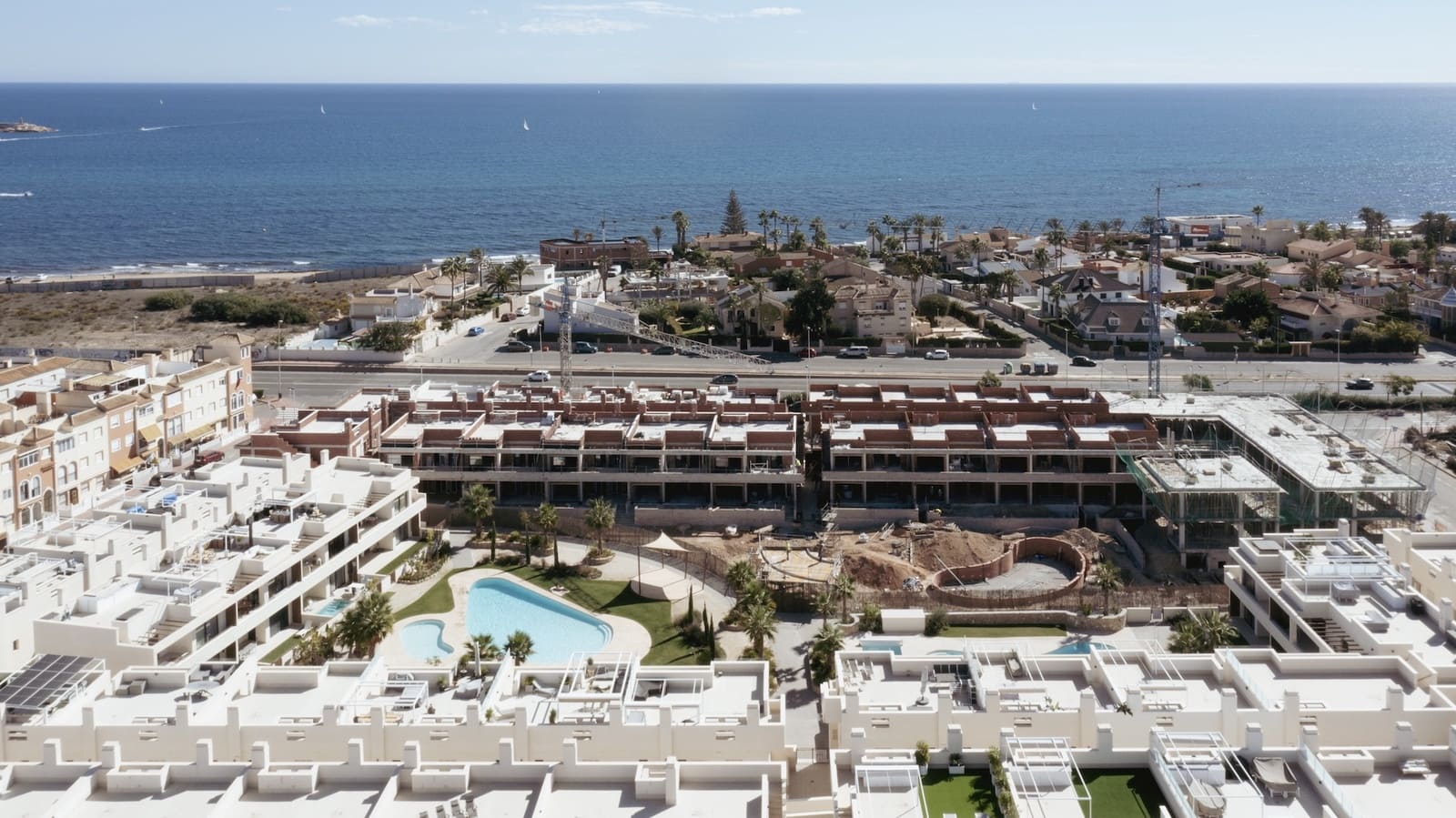 2 sypialnia Penthouse na sprzedaż w Torrevieja z basenem garażem - 380 000 € (Ref: 9371863)