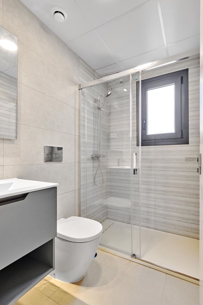 2 sypialnia Penthouse na sprzedaż w Torrevieja z basenem garażem - 380 000 € (Ref: 9371863)
