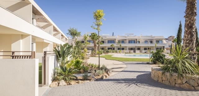 Ático de 2 habitaciones en La Veleta, Torrevieja en venta con piscina garaje - 380.000 € (Ref: 9371863)