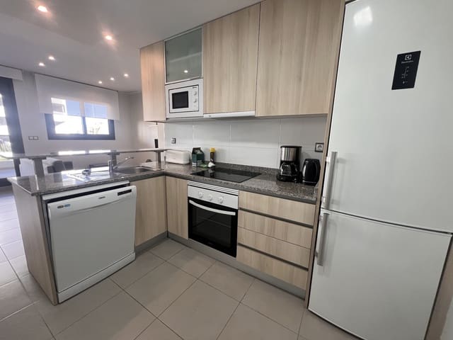 2 makuuhuone Huoneisto vuokrattavana paikassa Santa Pola mukana uima-altaan - 1 050 € (Ref: 9382468)