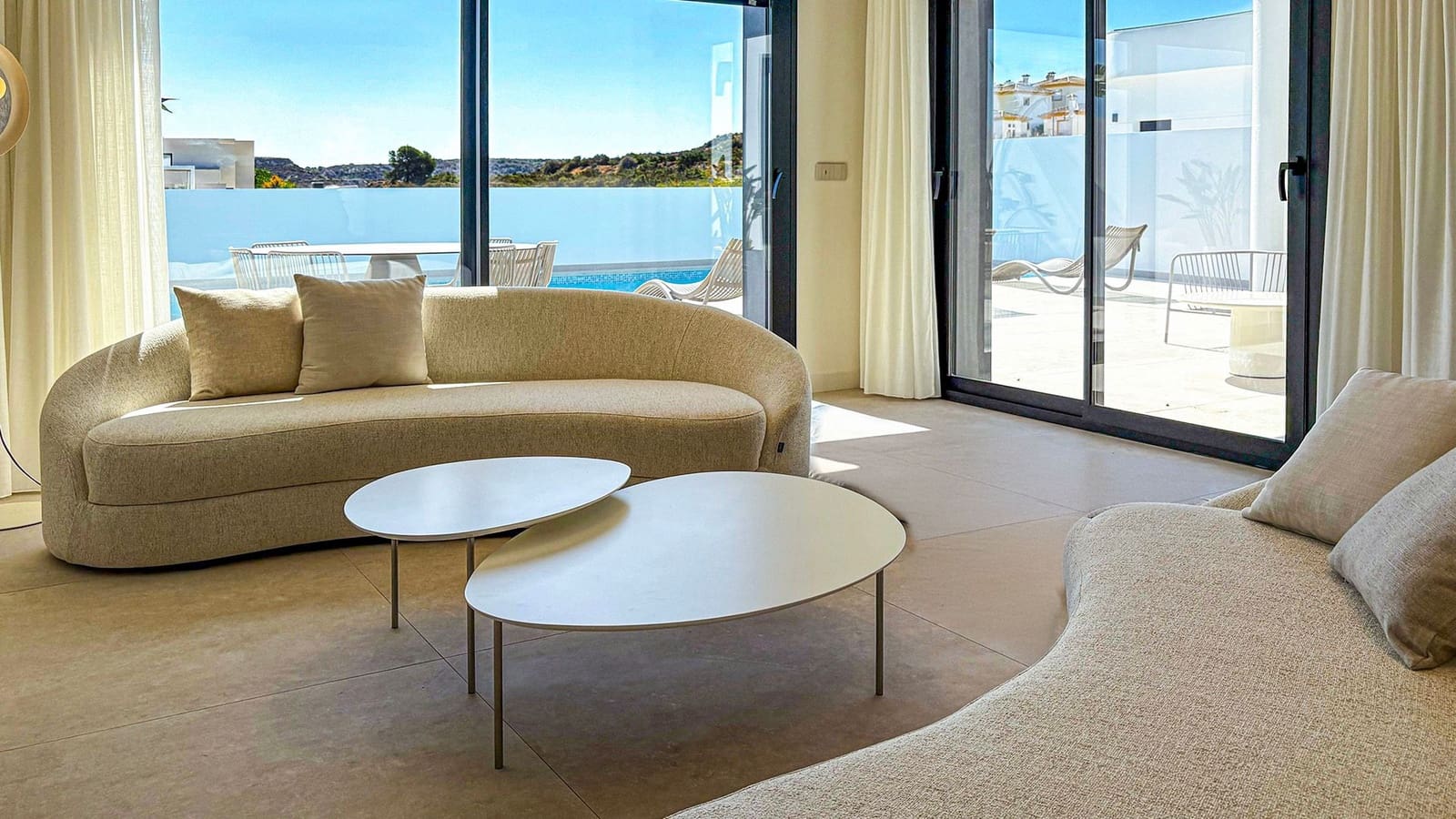 4 makuuhuone Huvila myytävänä paikassa Ciudad Quesada mukana uima-altaan - 699 000 € (Ref: 9460922)