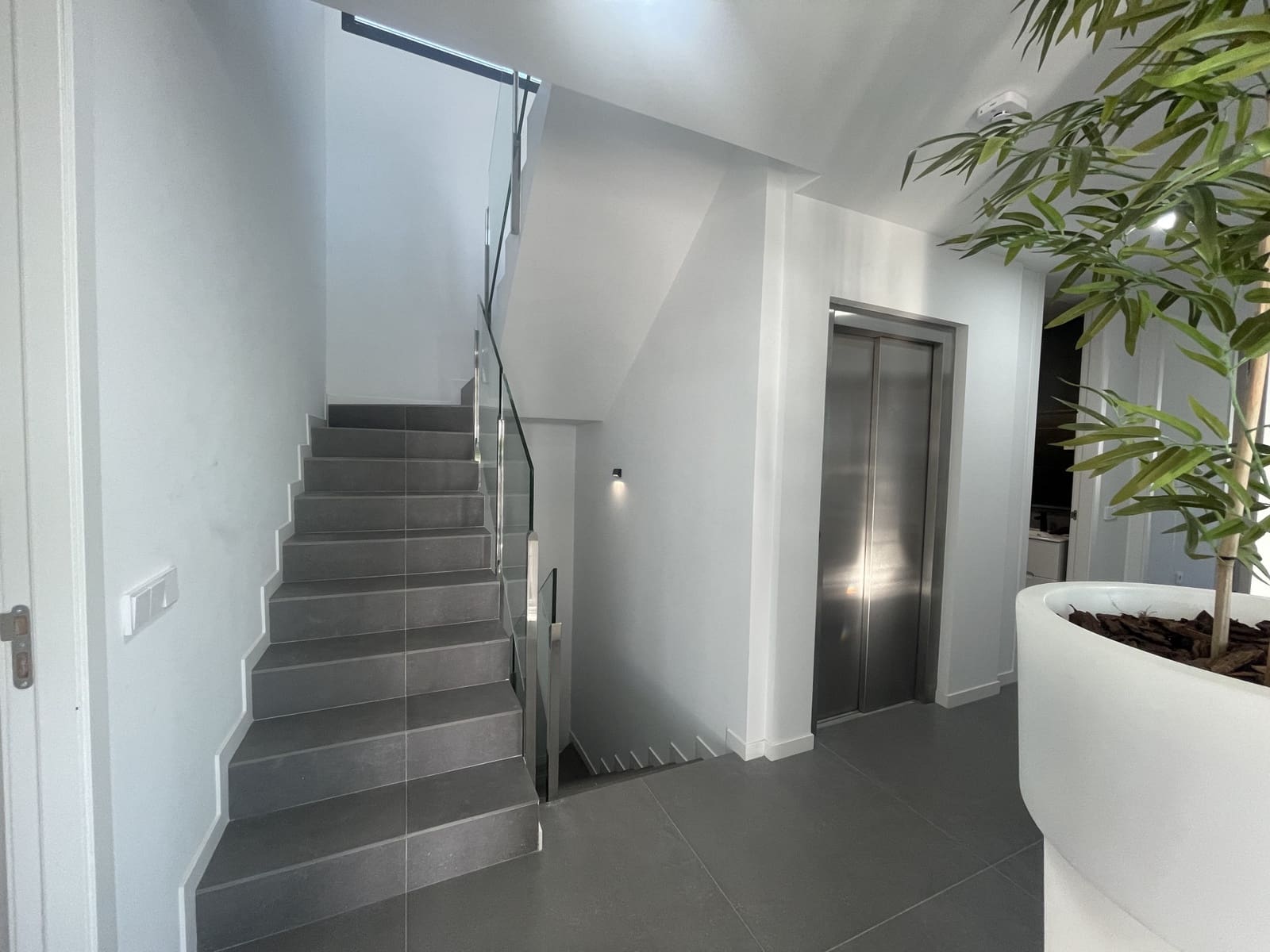 4 slaapkamer Villa te koop in Finestrat met zwembad garage - € 2.100.000 (Ref: 9460923)