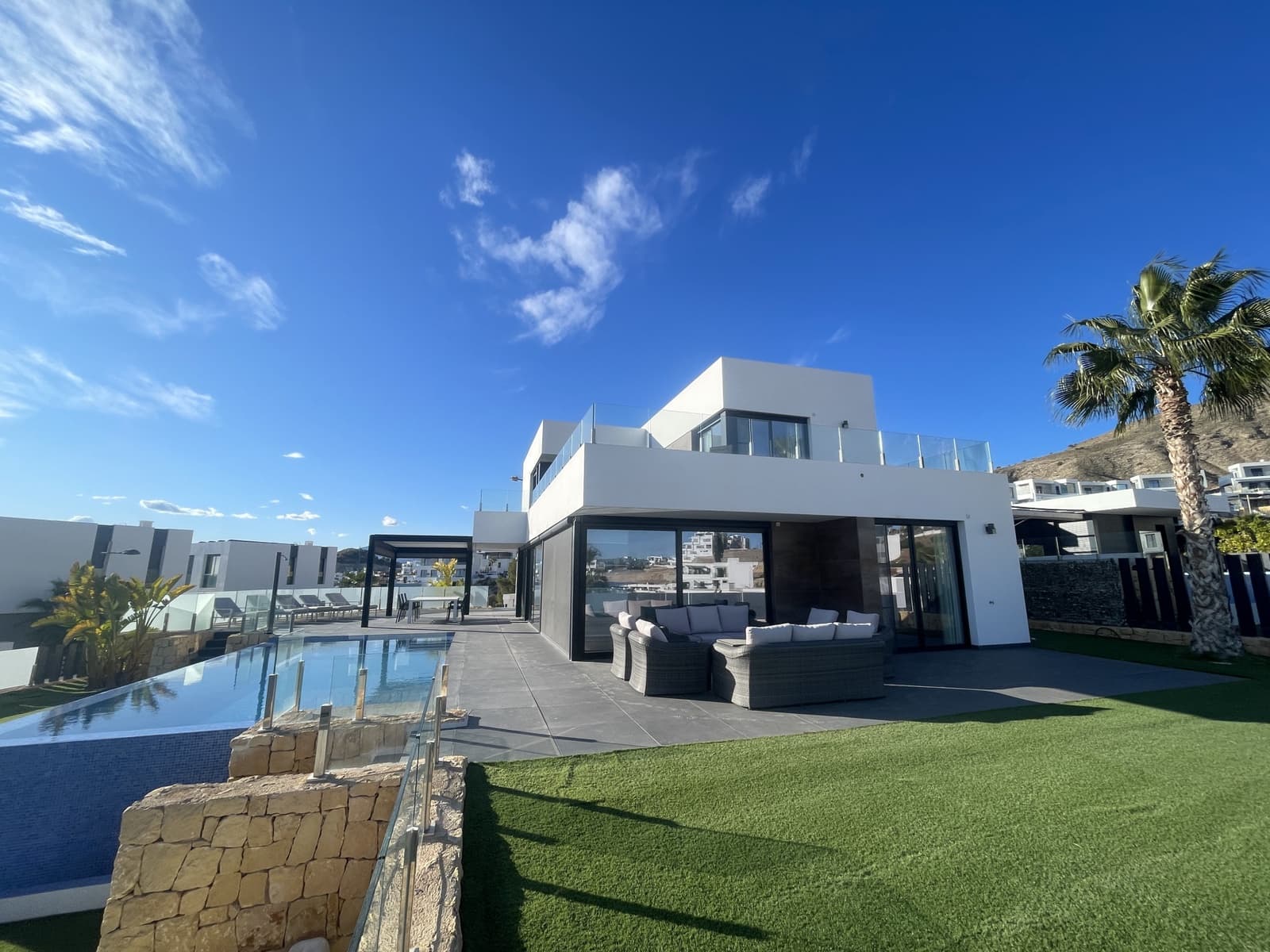 4 quarto Moradia para venda em Finestrat com piscina garagem - 1 840 000 € (Ref: 9460923)