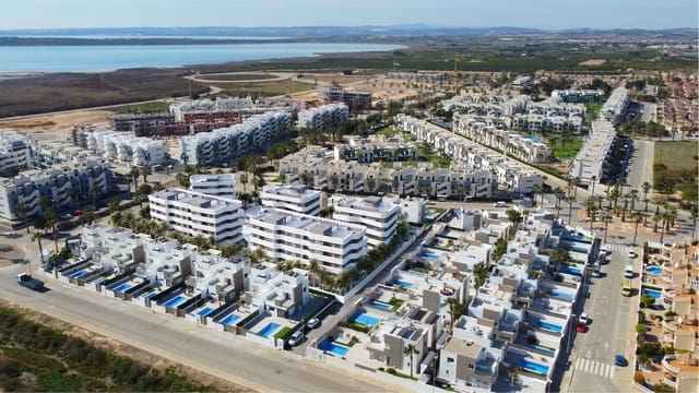 2 chambre Penthouse à vendre à El Raso, Guardamar del Segura avec piscine - 365 000 € (Ref: 9483727)