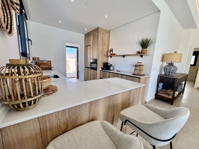 3 soveværelse Villa til salg i Rafal med swimmingpool - € 415.000 (Ref: 9542869)