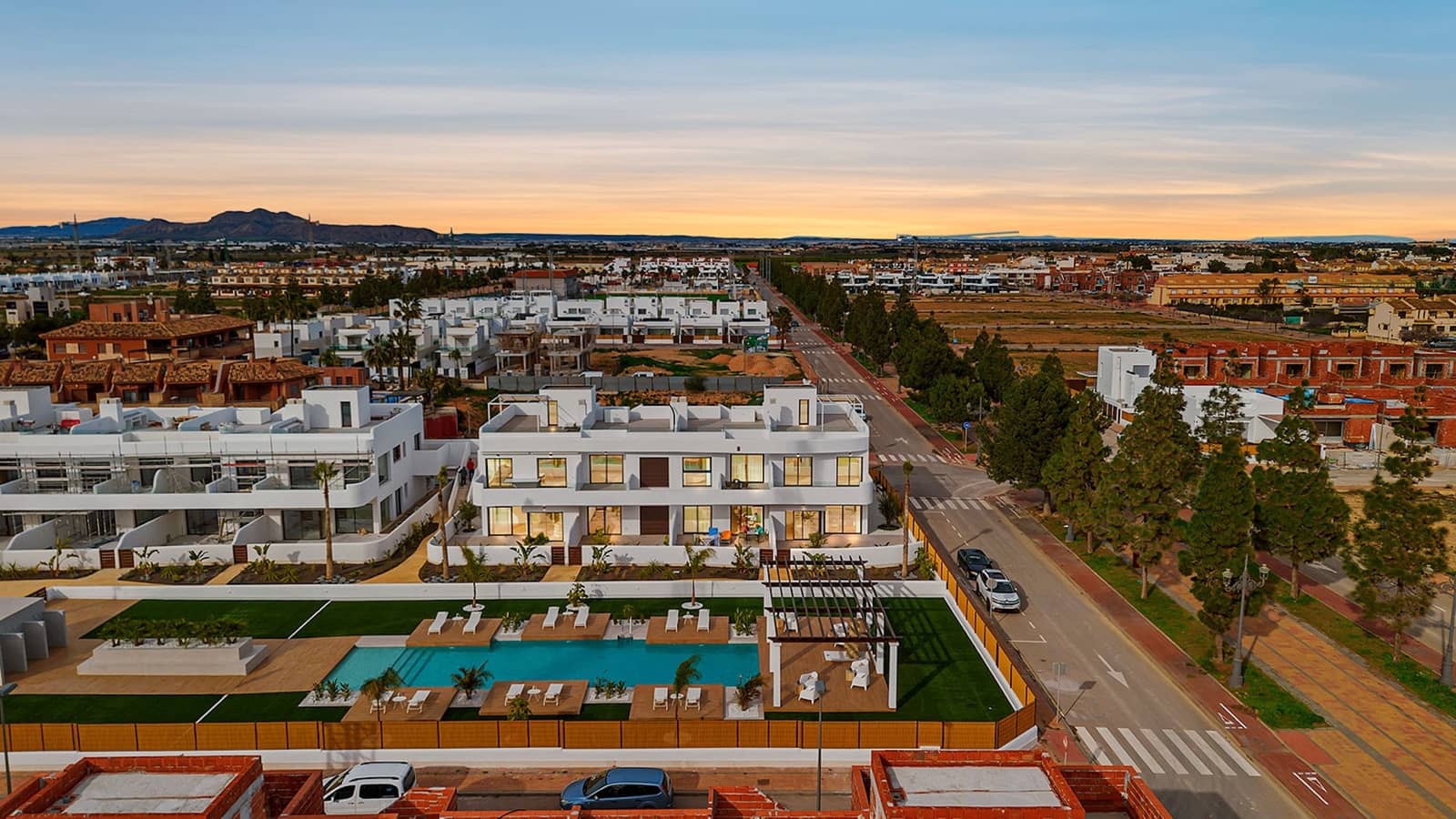 2 bedroom Apartment for sale in Los Alcazares with pool - € 279,000 (Ref: 9594505)
