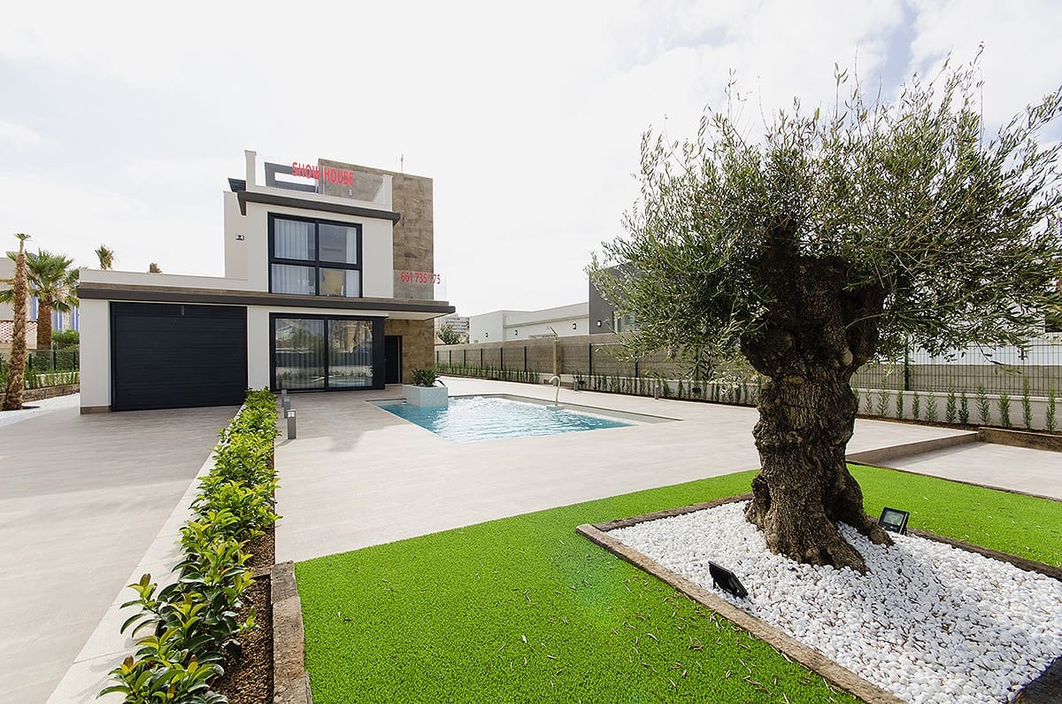 4 soveværelse Villa til salg i Dehesa de Campoamor med swimmingpool garage - € 995.000 (Ref: 9795461)