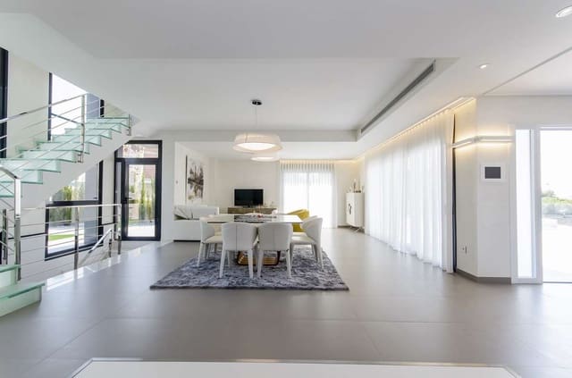 3 soveværelse Villa til salg i Dehesa de Campoamor, Orihuela med swimmingpool garage - € 1.195.000 (Ref: 9795464)