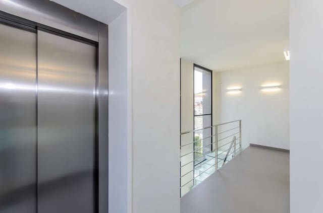 3 soveværelse Villa til salg i Dehesa de Campoamor, Orihuela med swimmingpool garage - € 1.195.000 (Ref: 9795464)