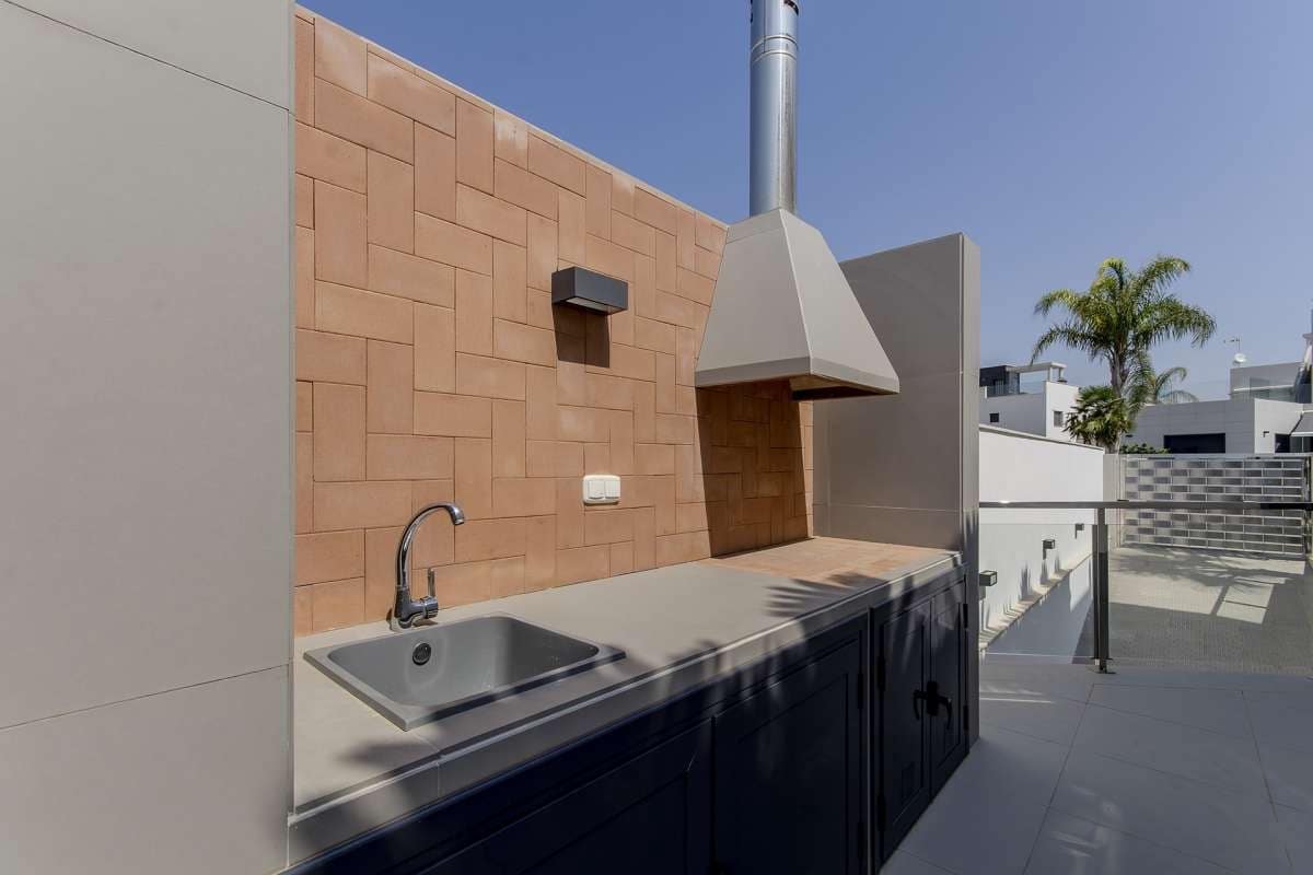 3 soveværelse Villa til salg i Dehesa de Campoamor med swimmingpool garage - € 1.195.000 (Ref: 9795464)