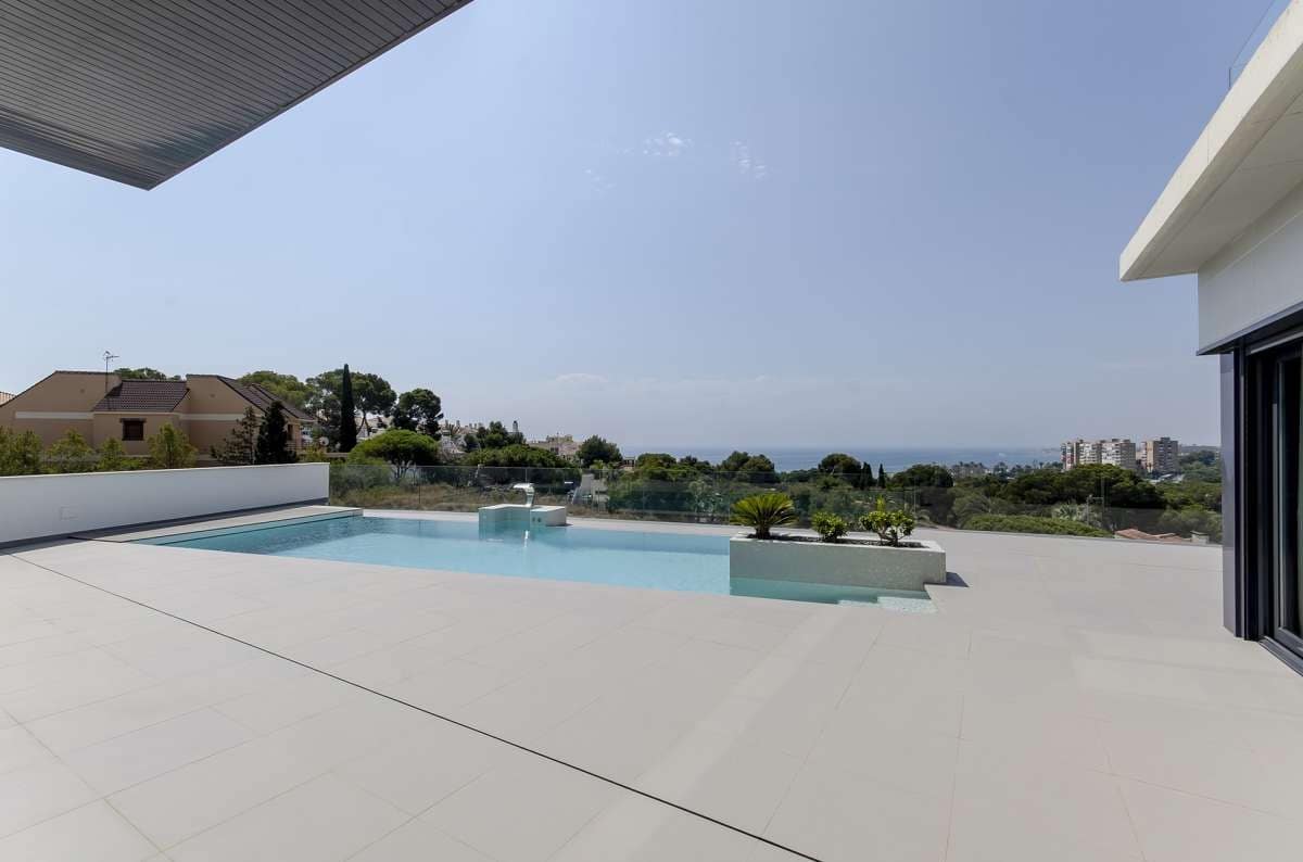 3 soveværelse Villa til salg i Dehesa de Campoamor med swimmingpool garage - € 1.195.000 (Ref: 9795464)