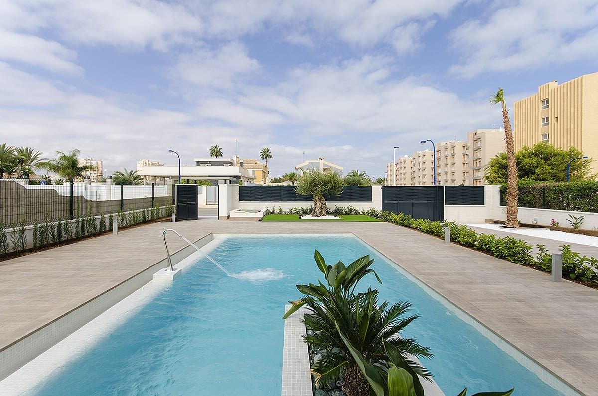 3 bedroom Villa for sale in Dehesa de Campoamor with pool garage - € 995,000 (Ref: 9795465)