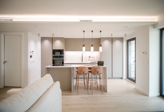 3 soverom Hus til salgs i Pilar de la Horadada ciudad, Pilar de la Horadada med svømmebasseng - € 385 000 (Ref: 9795778)