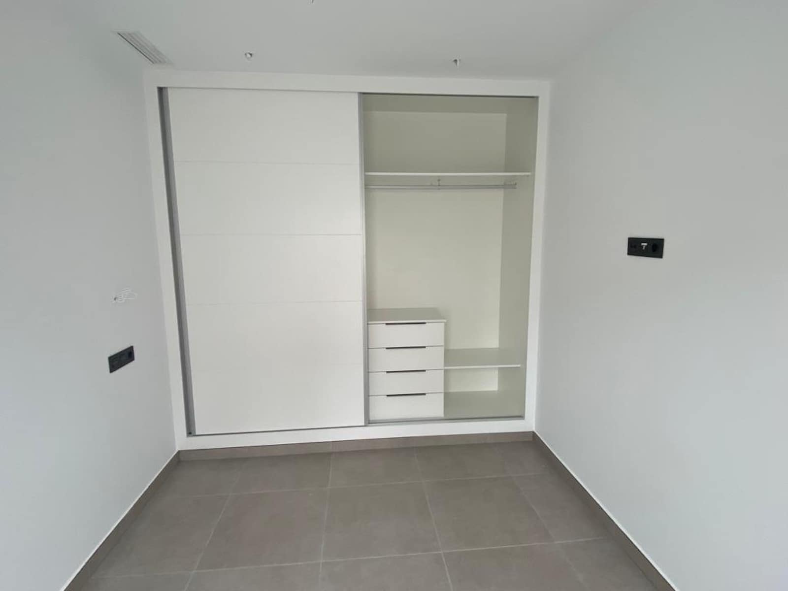 3 quarto Moradia para venda em Los Alcazares com piscina garagem - 419 000 € (Ref: 9795795)