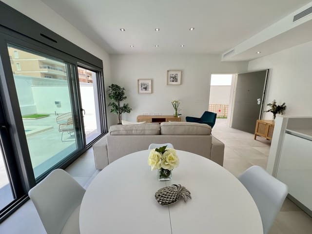 3 soverom Villa til salgs i Villamartin, Orihuela med svømmebasseng - € 499 000 (Ref: 9795830)