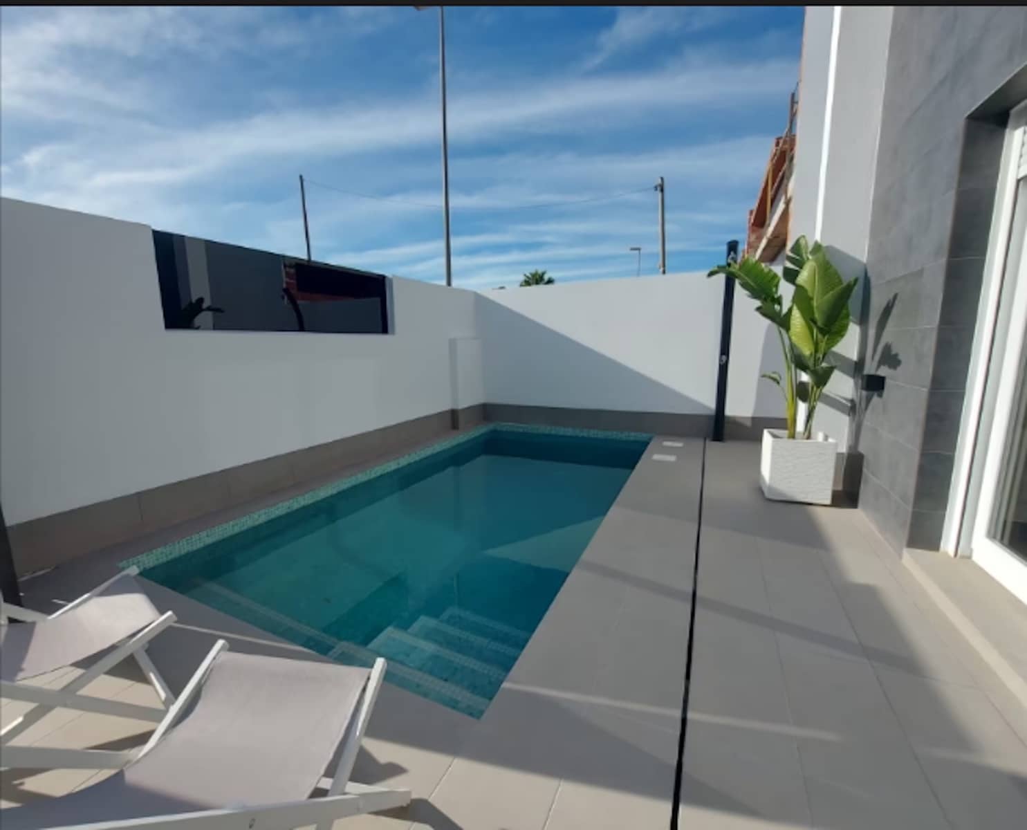 2 soverom Villa til salgs i Roldan med svømmebasseng - € 242 000 (Ref: 9795844)