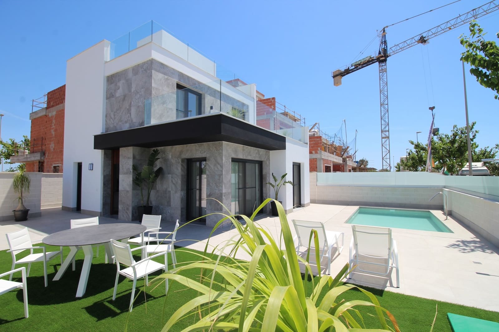 3 bedroom Villa for sale in Pilar de la Horadada with pool - € 725,000 (Ref: 9795860)