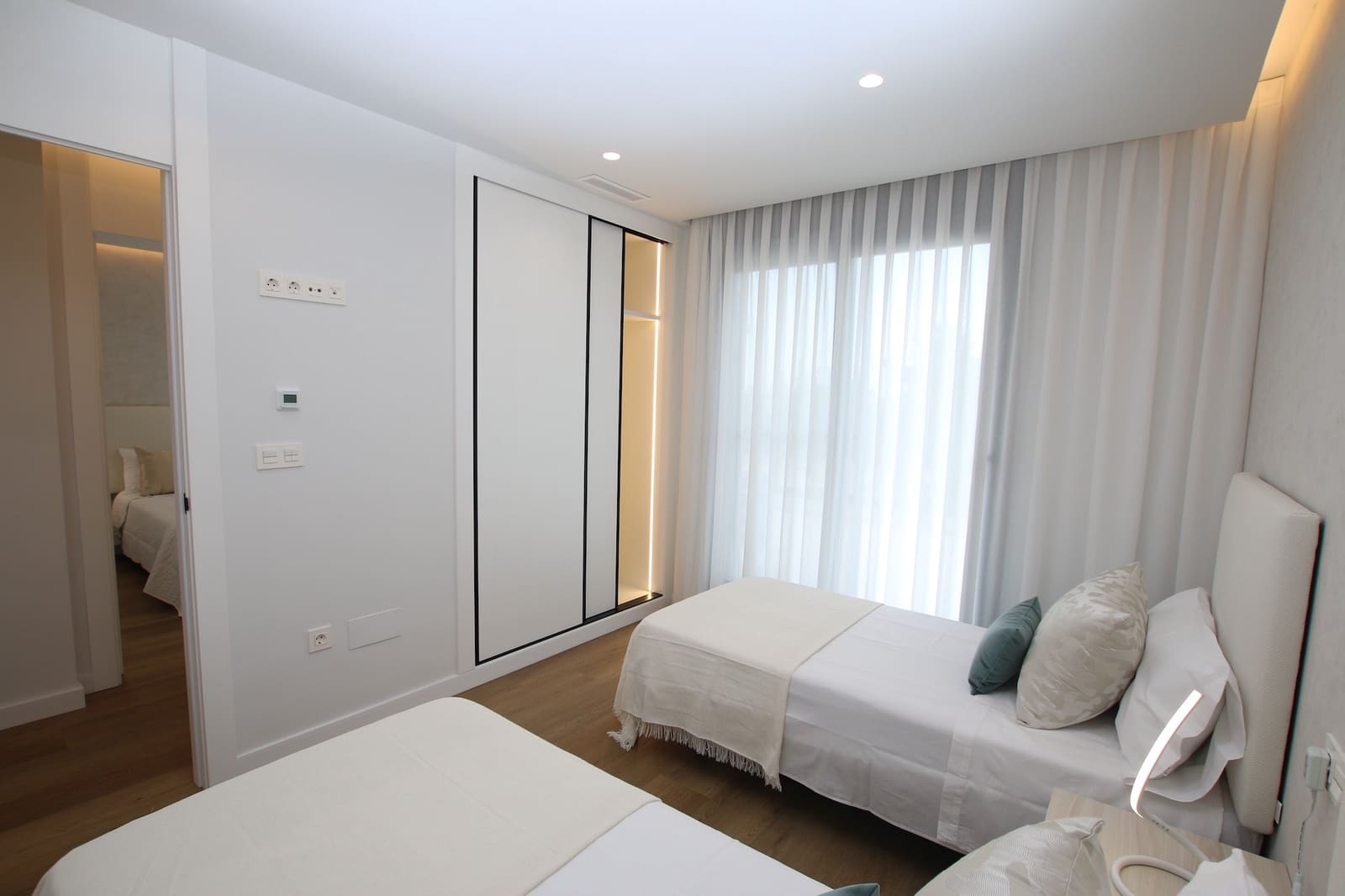 3 bedroom Villa for sale in Pilar de la Horadada with pool - € 725,000 (Ref: 9795860)