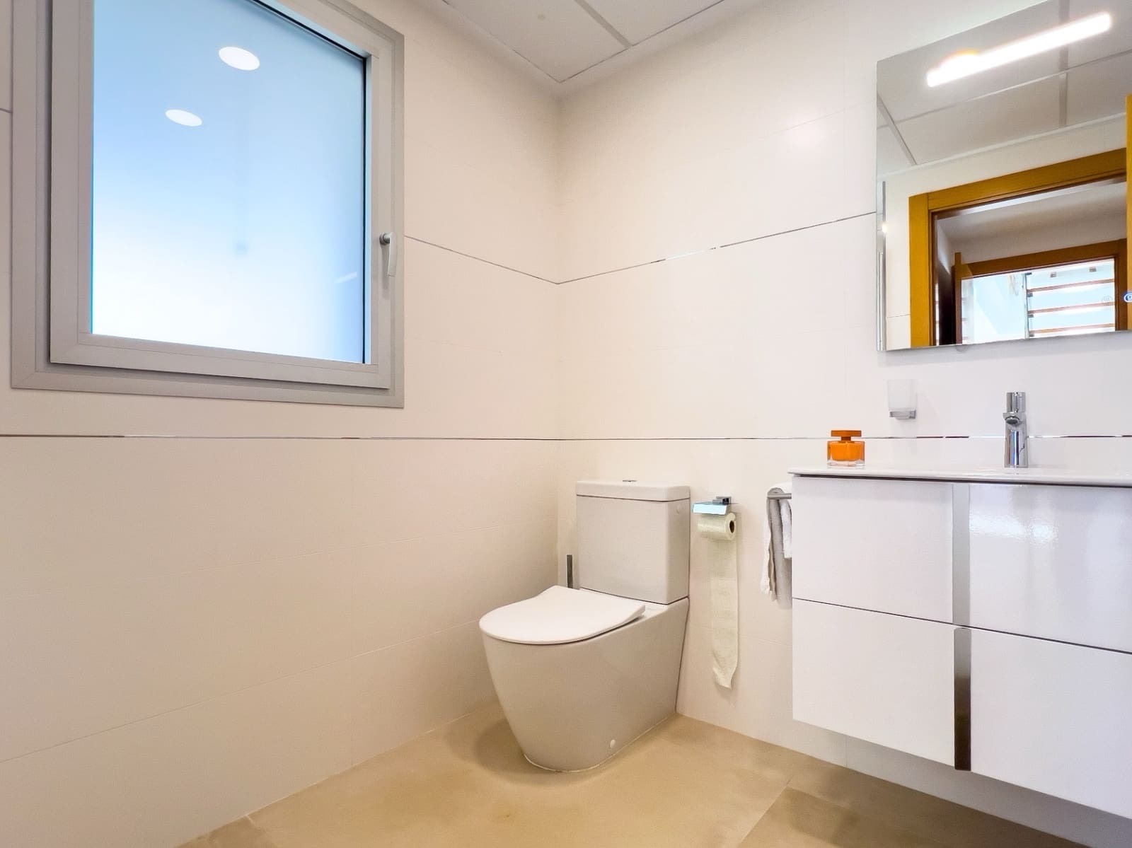 4 makuuhuone Huvila myytävänä paikassa Teulada mukana uima-altaan 
autotalli - 1 990 000 € (Ref: 9795870)