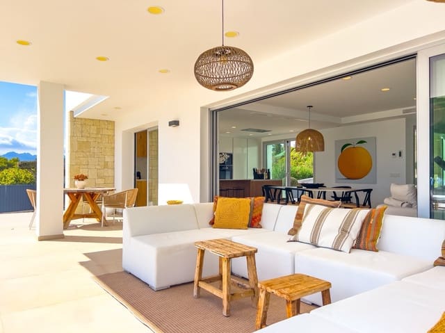 4 soveværelse Villa til salg i Teulada Pueblo, Teulada-Moraira med swimmingpool garage - € 1.990.000 (Ref: 9795870)