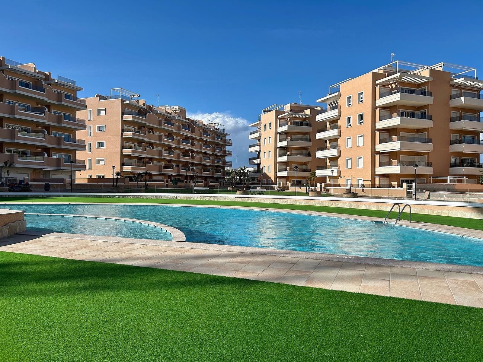 3 chambre Penthouse à vendre à El Raso avec piscine - 344 000 € (Ref: 9795873)