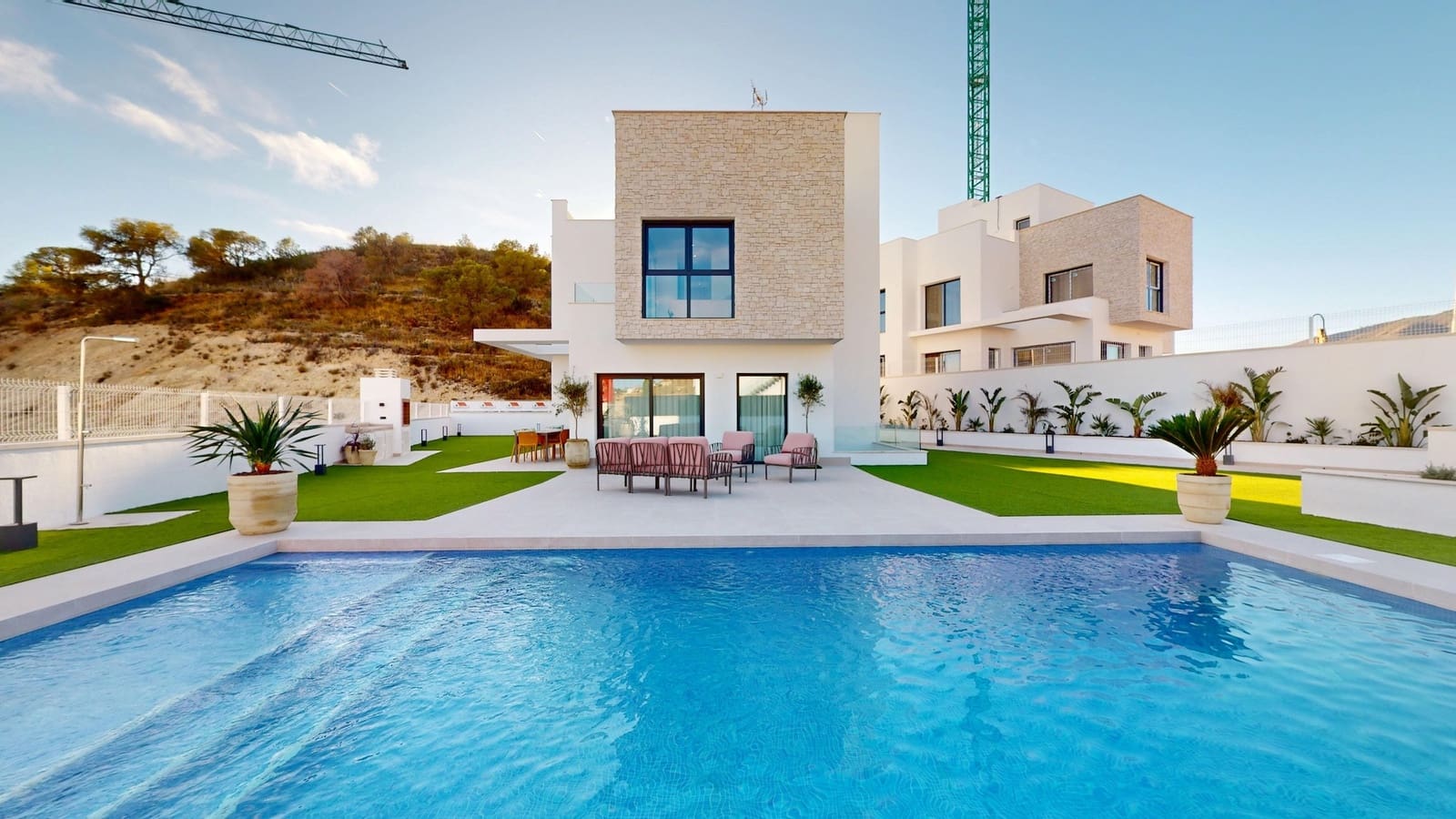 4 bedroom Villa for sale in Finestrat with pool - € 929,000 (Ref: 9795883)
