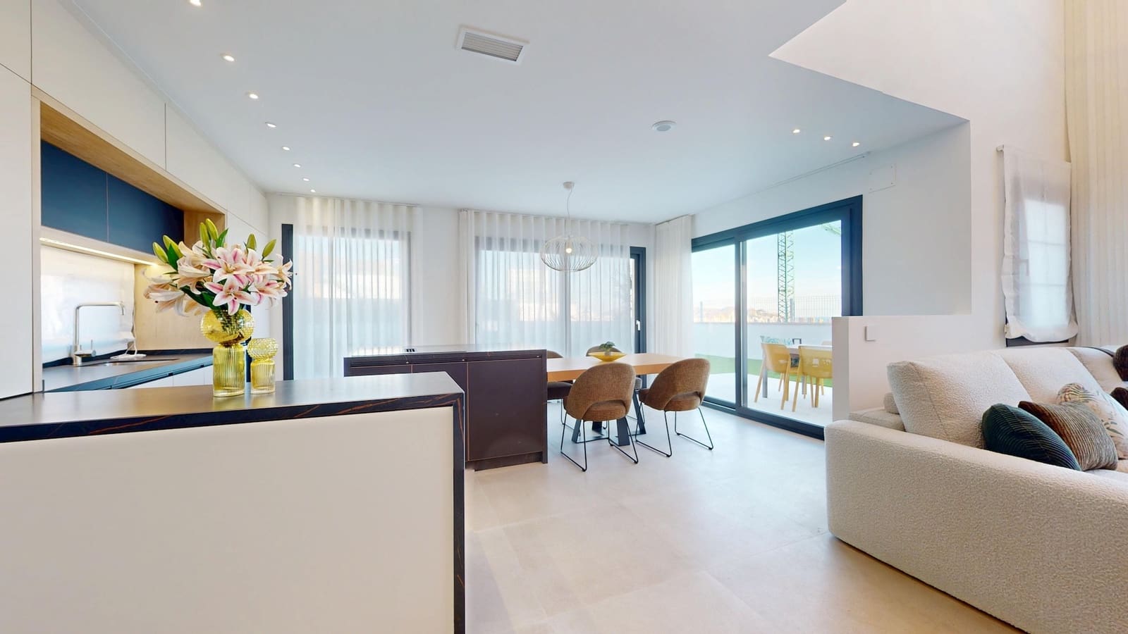 4 bedroom Villa for sale in Finestrat with pool - € 929,000 (Ref: 9795883)