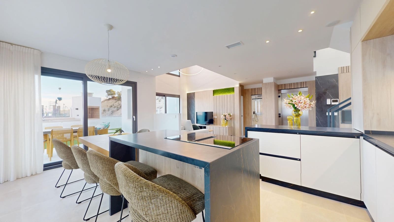 4 bedroom Villa for sale in Finestrat with pool - € 929,000 (Ref: 9795883)