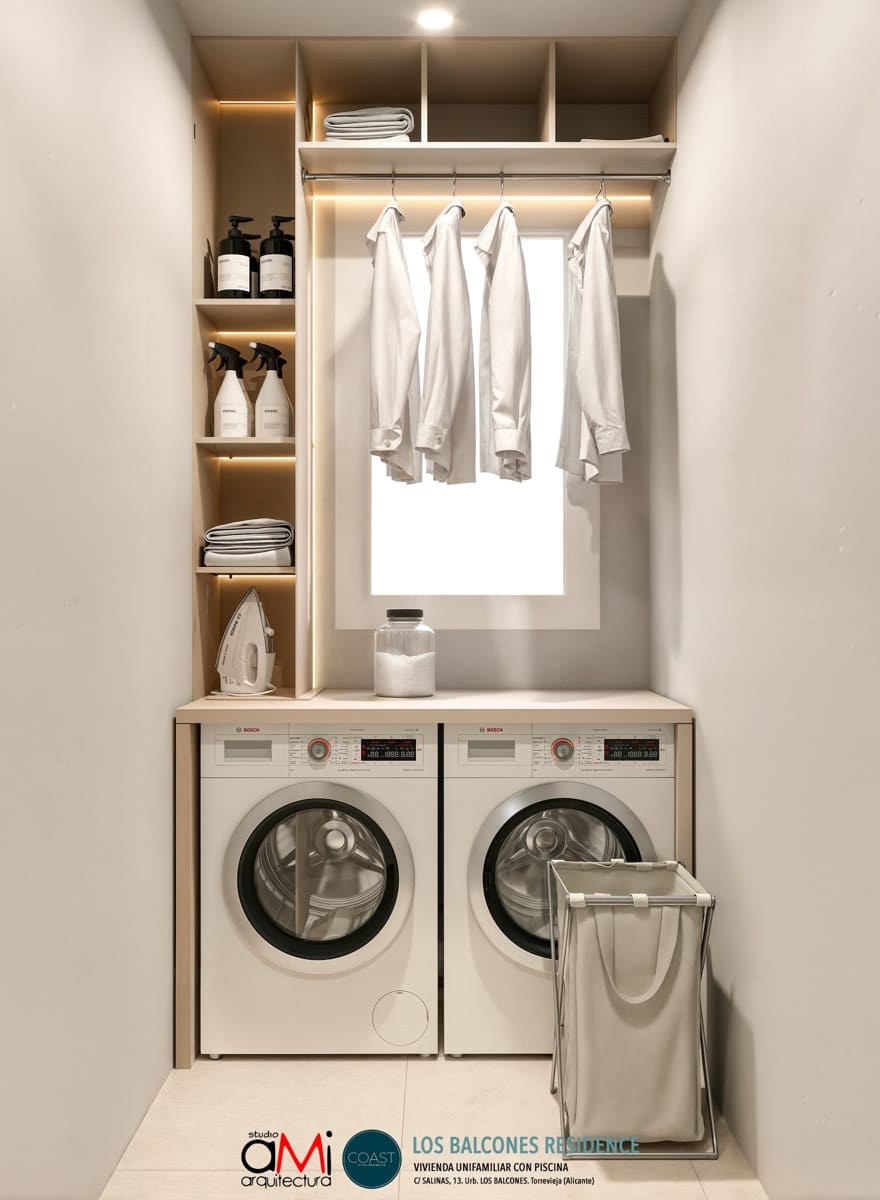 4 bedroom Villa for sale in Los Balcones with pool - € 815,000 (Ref: 9795934)