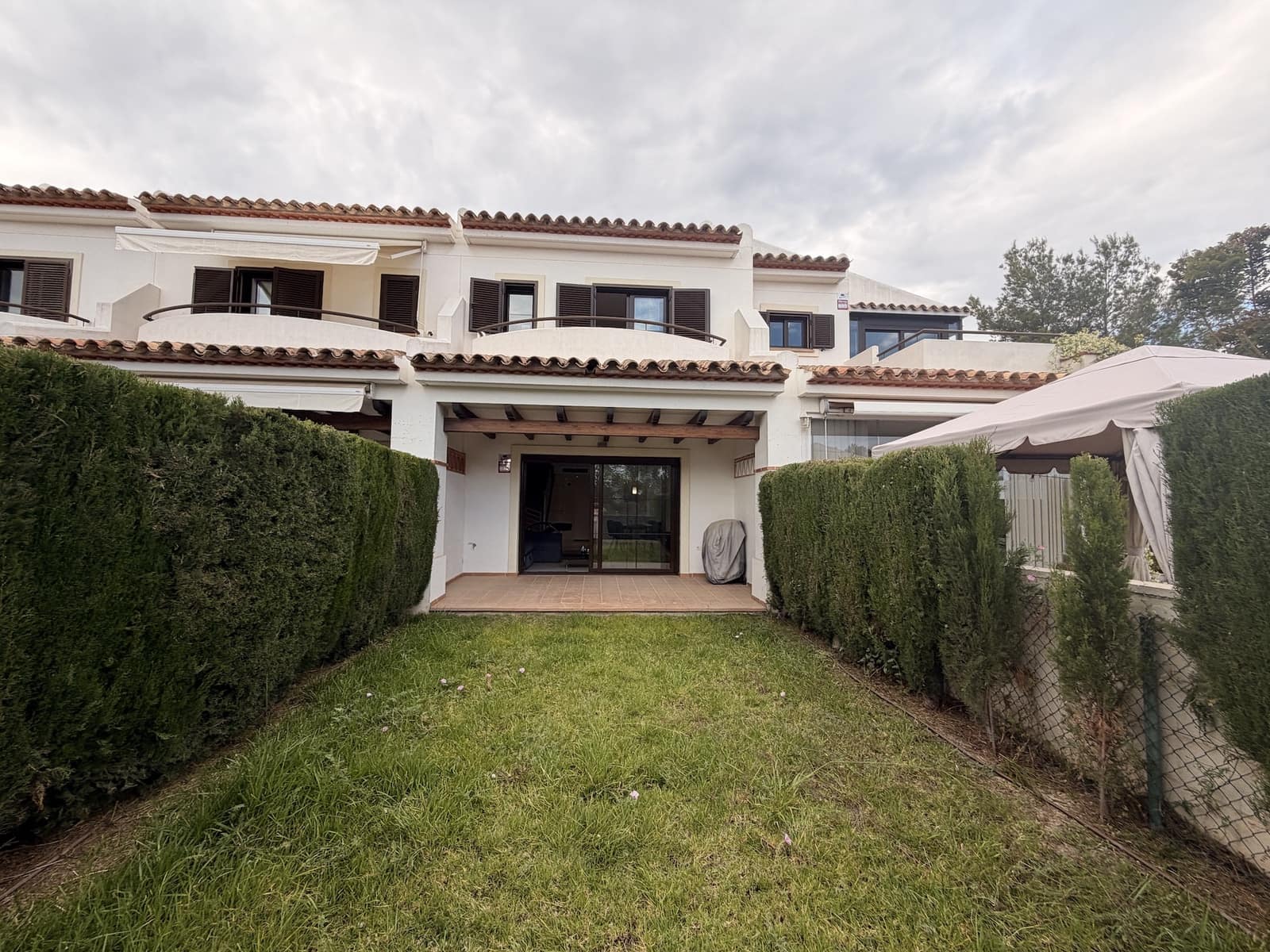3 bedroom Townhouse for sale in Finestrat with pool - € 440,000 (Ref: 9854679)