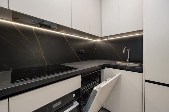 2 chambre Appartement à vendre à Puerto Deportivo, Guardamar del Segura avec piscine - 250 000 € (Ref: 9885349)