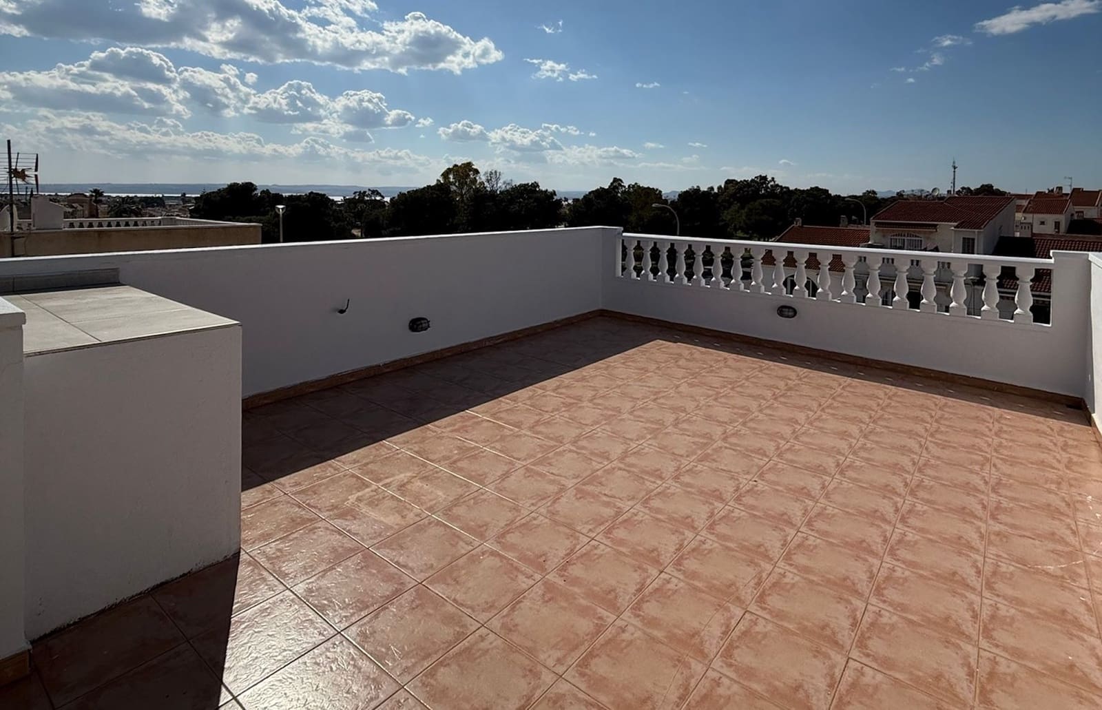 2 bedroom Townhouse for sale in El Chaparral with garage - € 187,000 (Ref: 9898579)