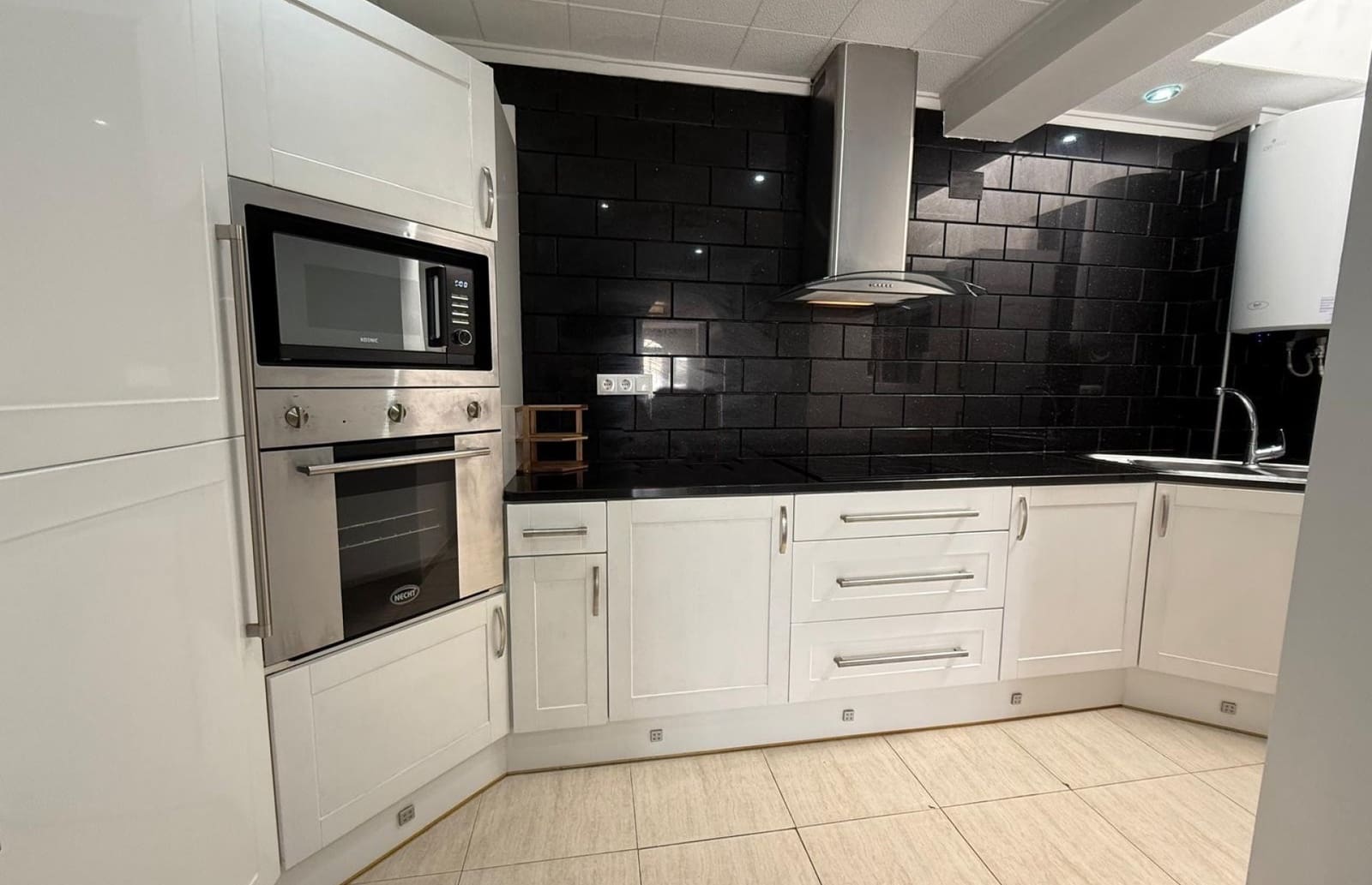 2 bedroom Townhouse for sale in El Chaparral with garage - € 187,000 (Ref: 9898579)