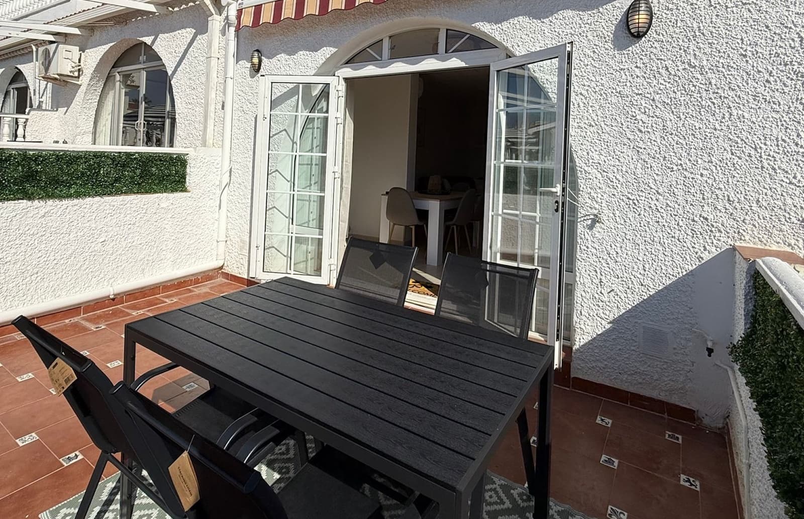 2 bedroom Townhouse for sale in El Chaparral with garage - € 187,000 (Ref: 9898579)