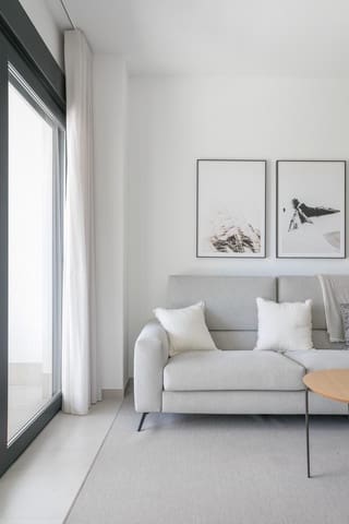 2 Zimmer Apartment zu verkaufen in Aguas Nuevas, Torrevieja - 295.000 € (Ref: 9909802)