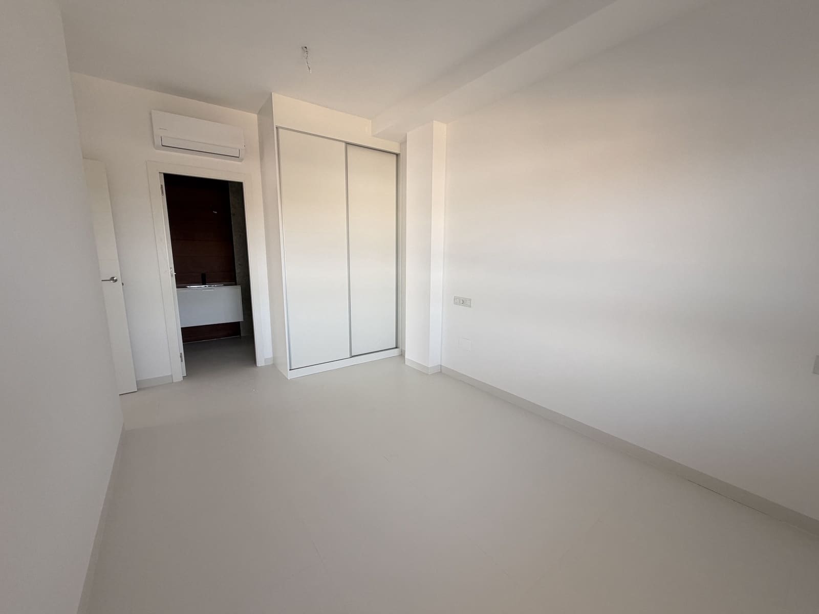 Ático de 3 habitaciones en San Miguel de Salinas en venta con piscina garaje - 395.000 € (Ref: 9948956)