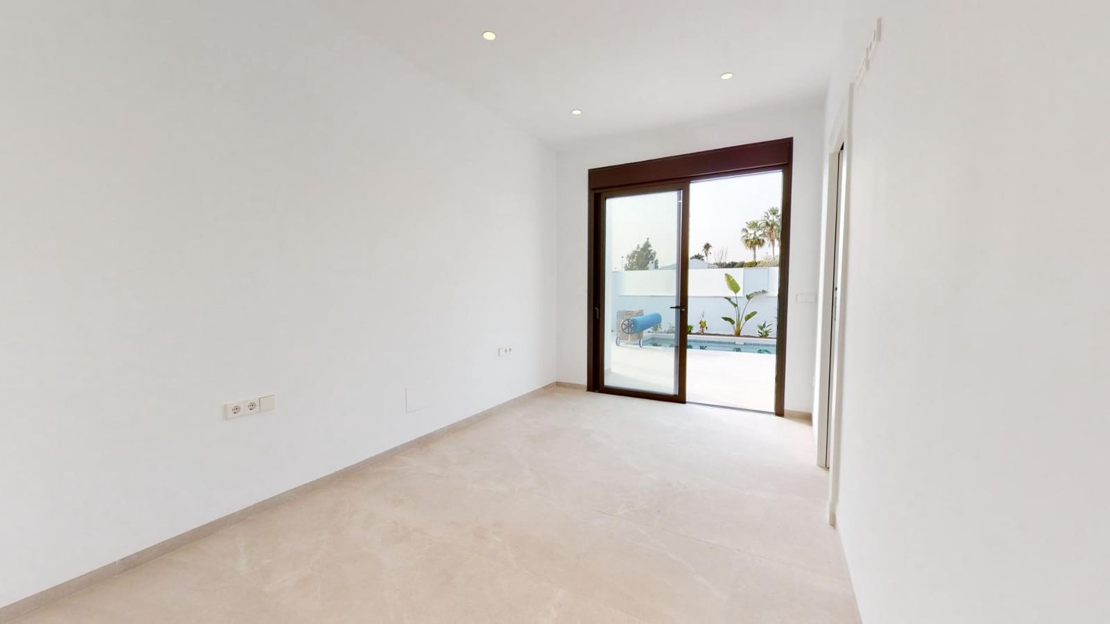 3 soverom Villa til salgs i Los Alcazares med svømmebasseng garasje - € 739 900 (Ref: 9953505)